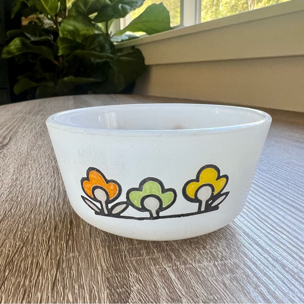 Anchor Hocking fire-king milk glass custard bowl in Summerfield
